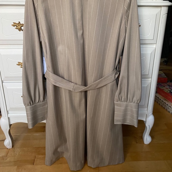 Beige pinstripe designer dress brand new size small - Picture 4 of 16